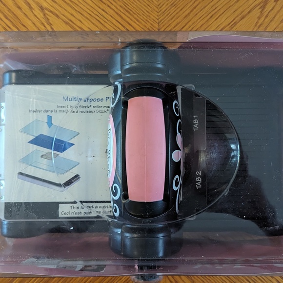 Original Sizzix Big Shot Machine Pink and Black, New, Never Used - Picture 2 of 4